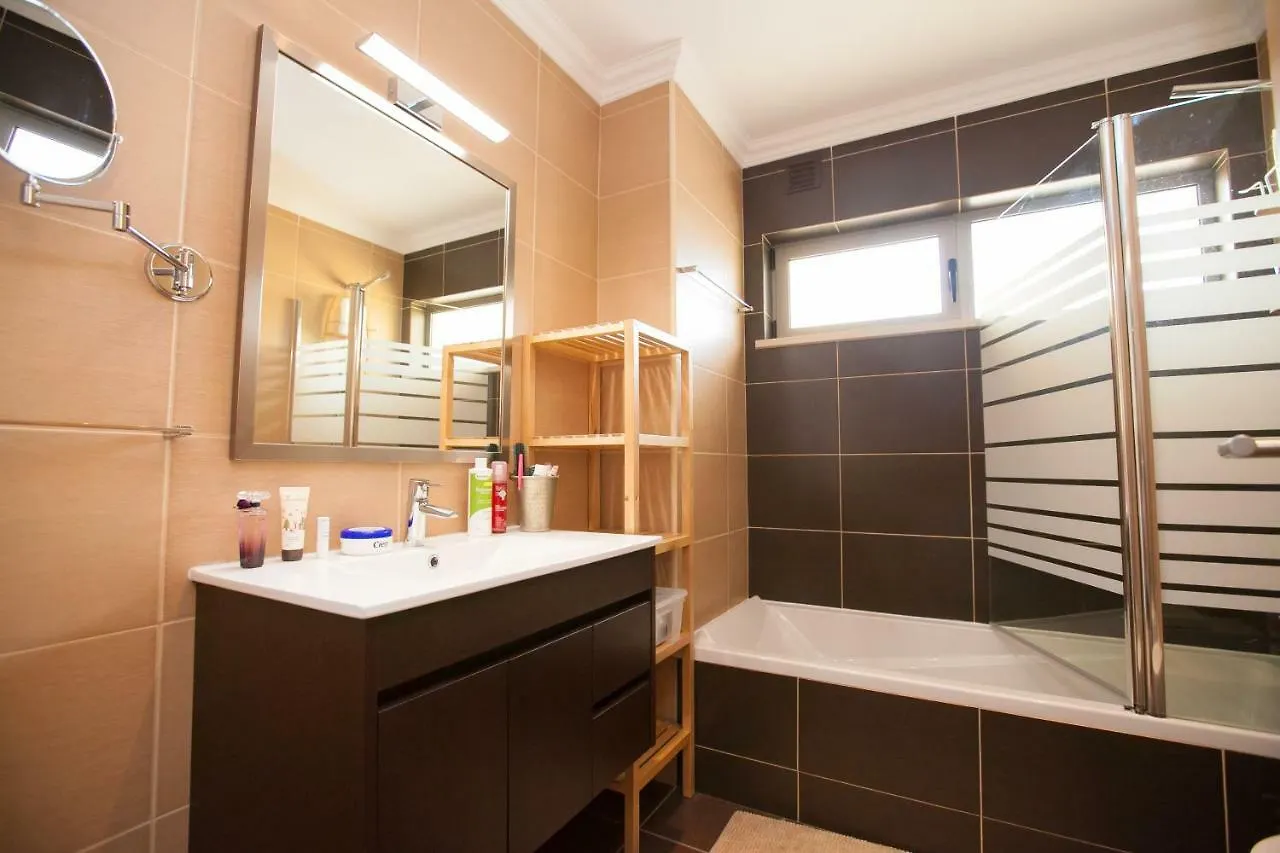 Modern Luxury Apartment Near Harbor Of Albufeira