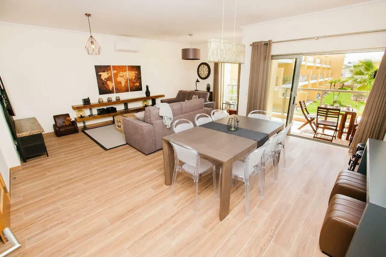Modern Luxury Apartment Near Harbor Of Albufeira