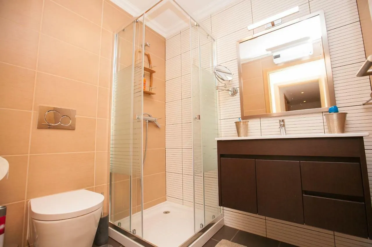 Modern Luxury Apartment Near Harbor Of Albufeira